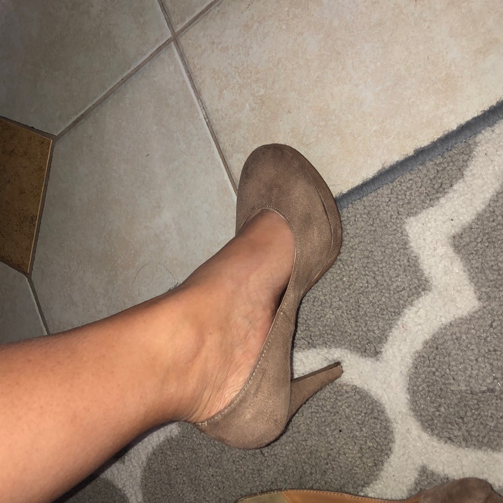 Tan heels